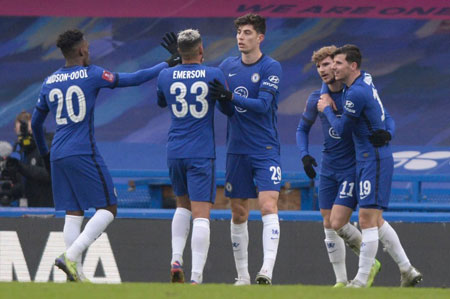 湖人連敗慶祝行情僅曇花？唐西奇還沒學會與詹姆斯打球